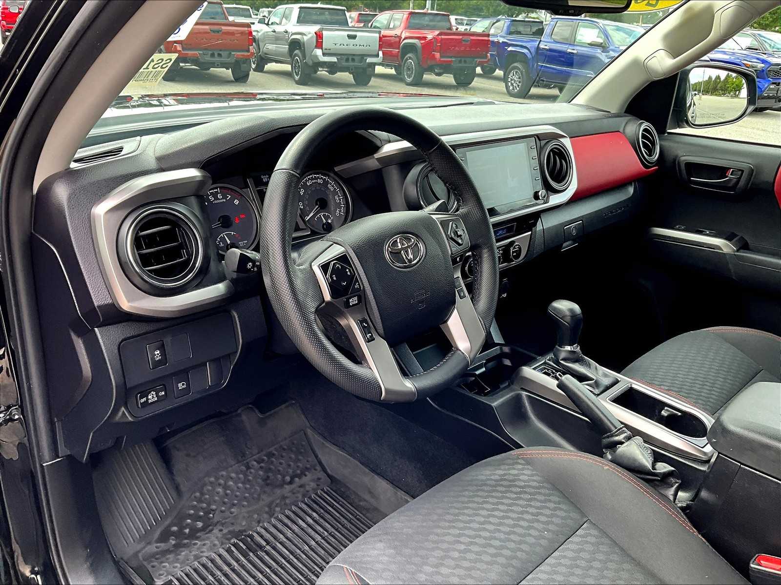 2023 Toyota Tacoma SR5 photo 8