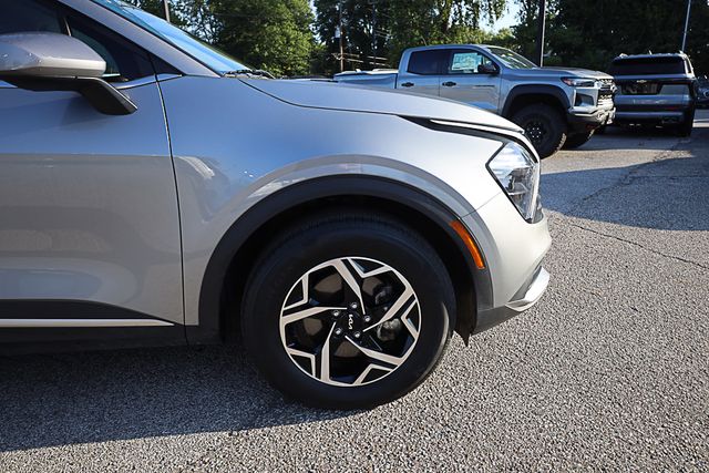 2023 Kia Sportage LX photo 9
