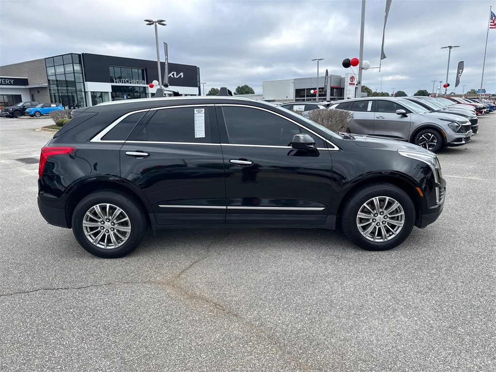 2018 Cadillac XT5 Luxury photo 2