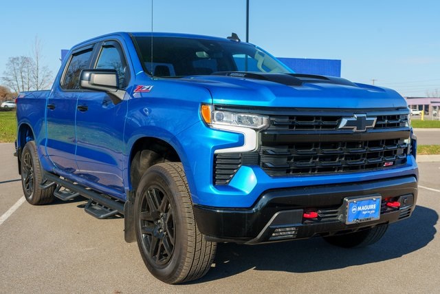2023 Chevrolet Silverado 1500 LT Trail Boss photo 3