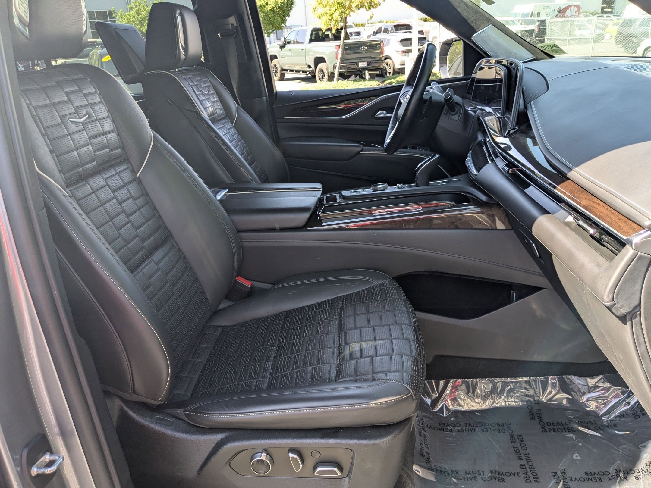 2021 Cadillac Escalade ESV Sport Platinum photo 22