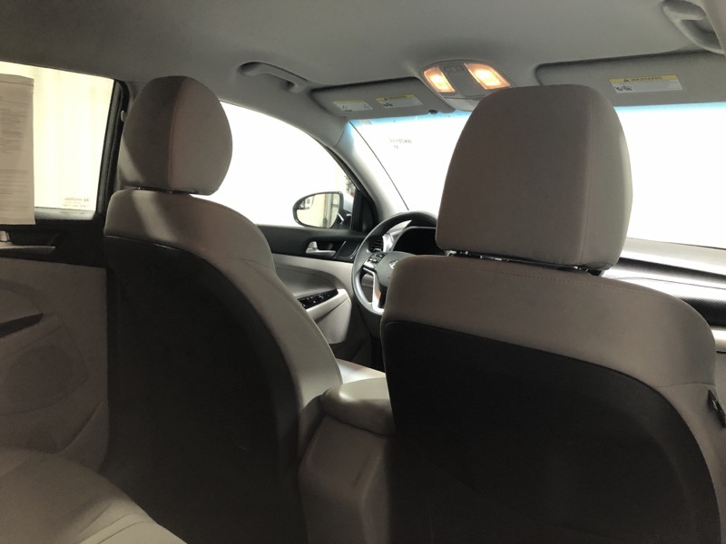 2020 Hyundai Tucson SE photo 9