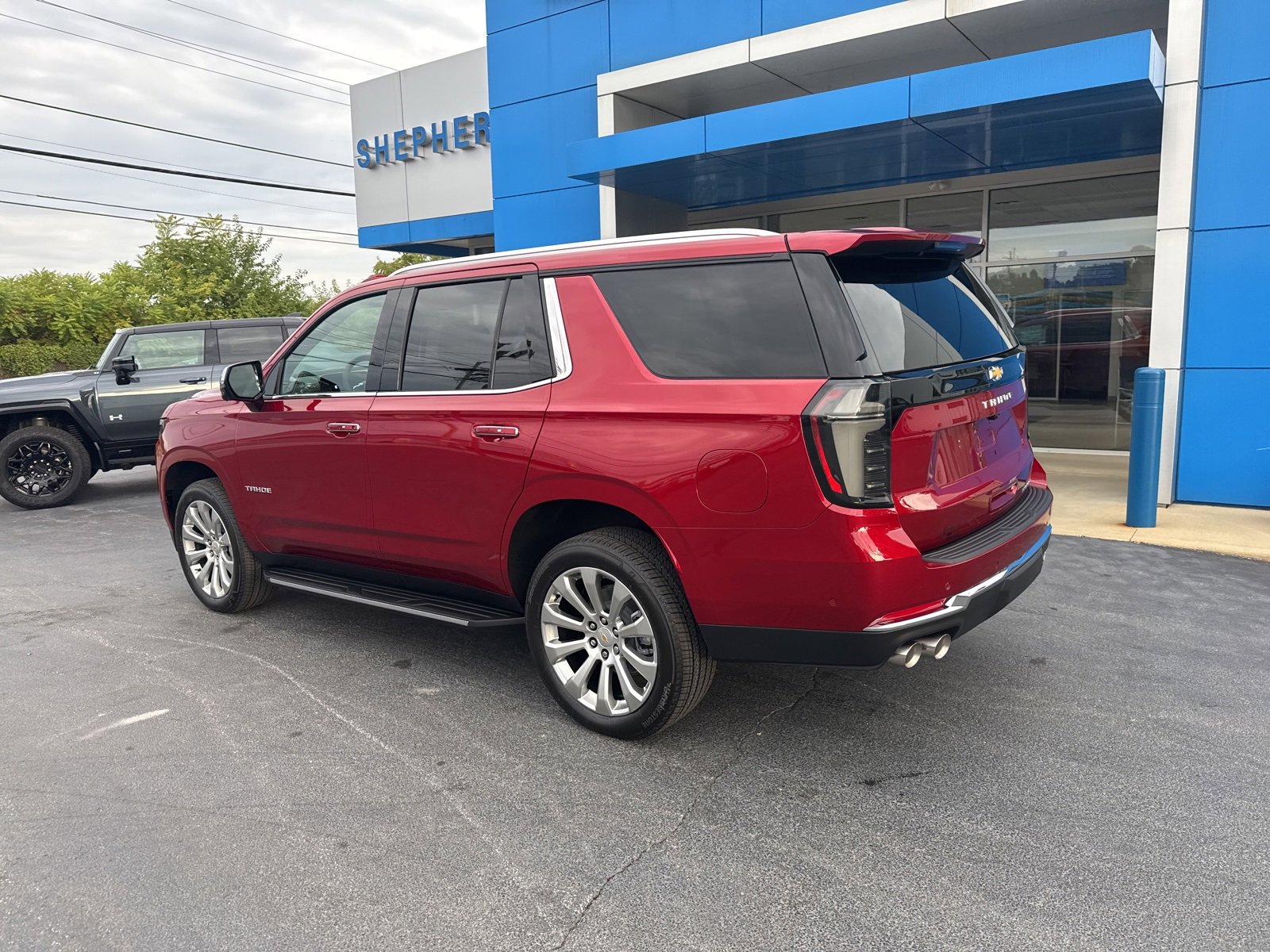 2025 Chevrolet Tahoe Premier photo 6
