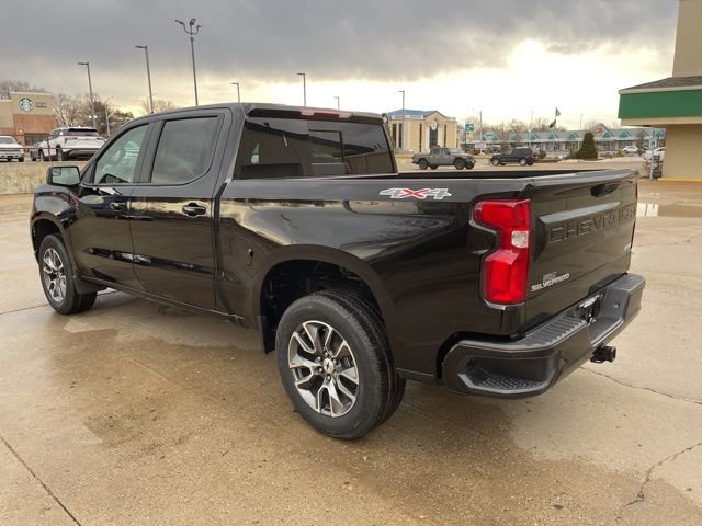 2025 Chevrolet Silverado 1500 RST photo 3