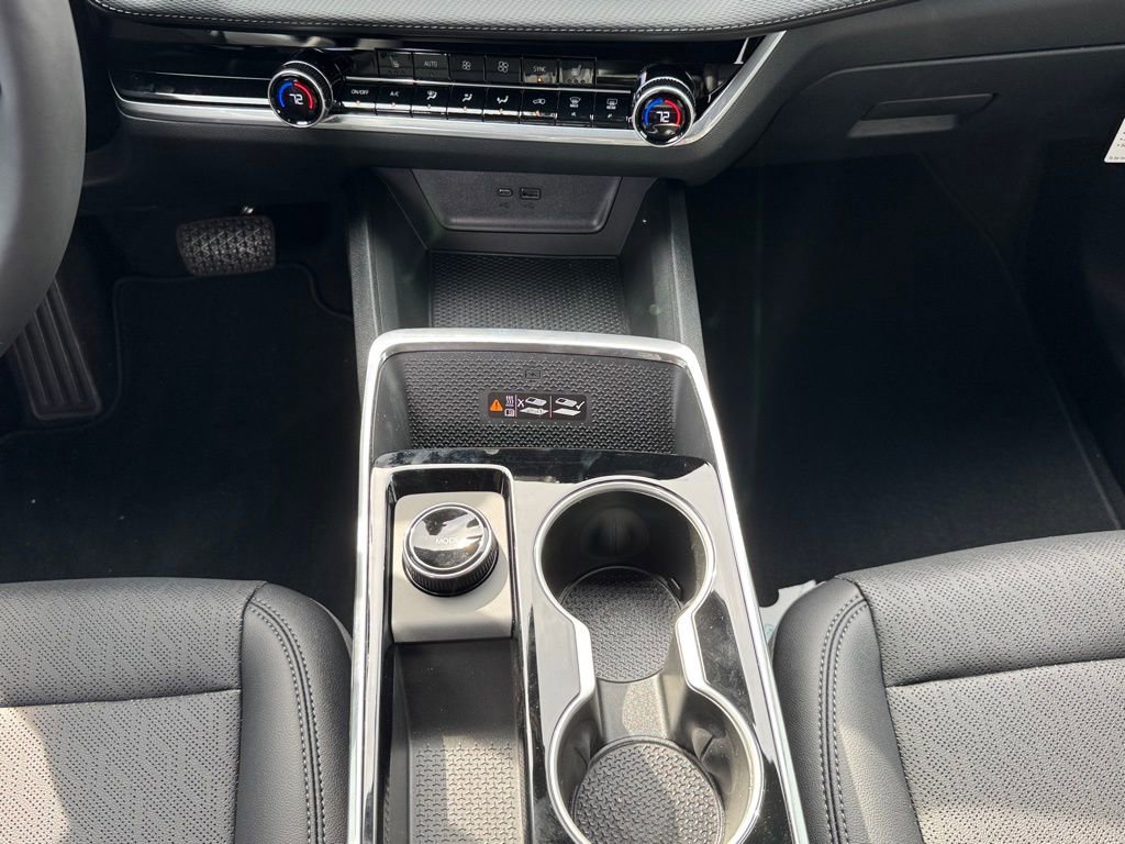 2026 Chevrolet Equinox LT photo 18
