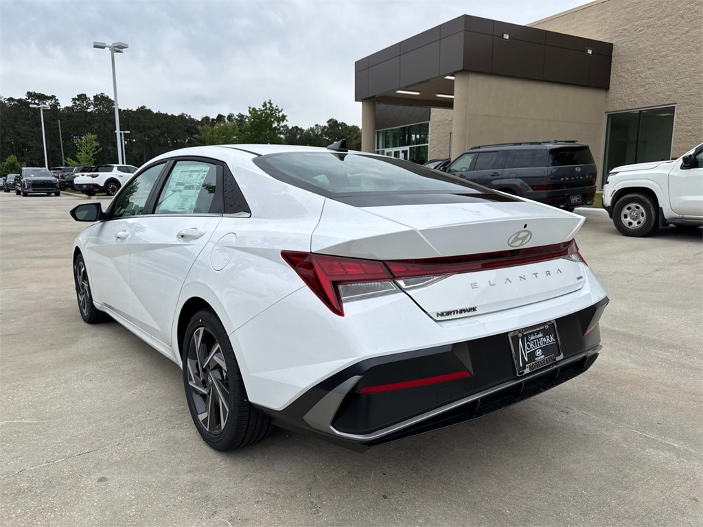 2025 Hyundai Elantra Hybrid Limited photo 3