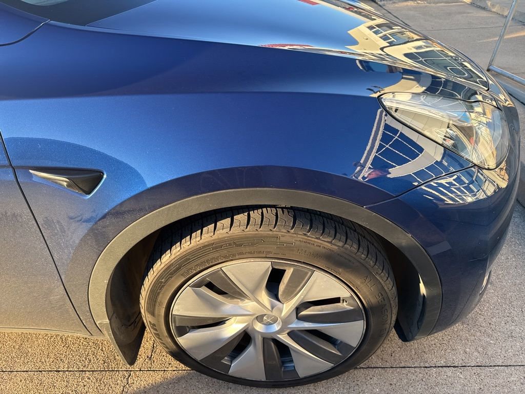 2023 Tesla Model Y Long Range photo 4