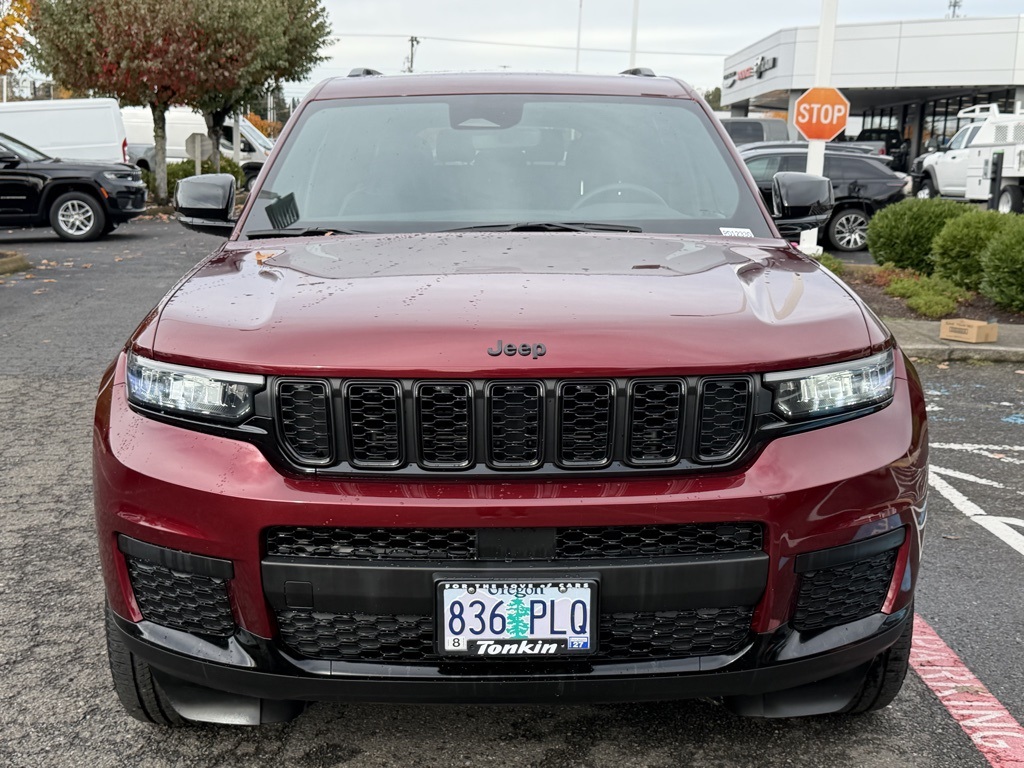 2023 Jeep Grand Cherokee Altitude photo 3