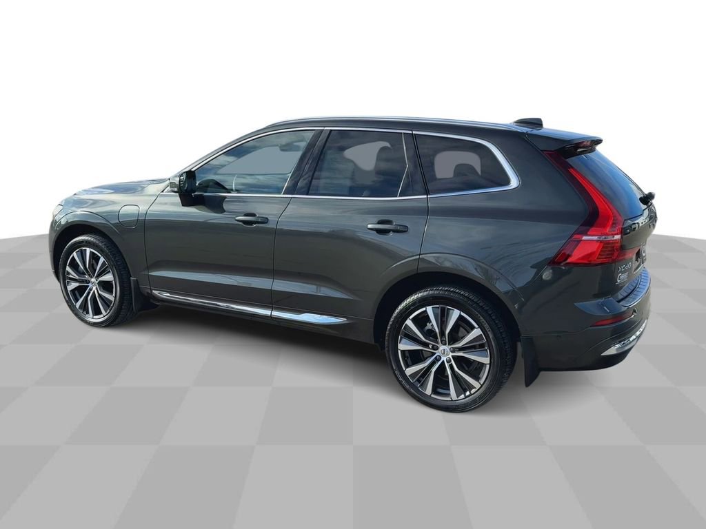 2022 Volvo XC60 Recharge Hybrid T8 Inscription Expression photo 6