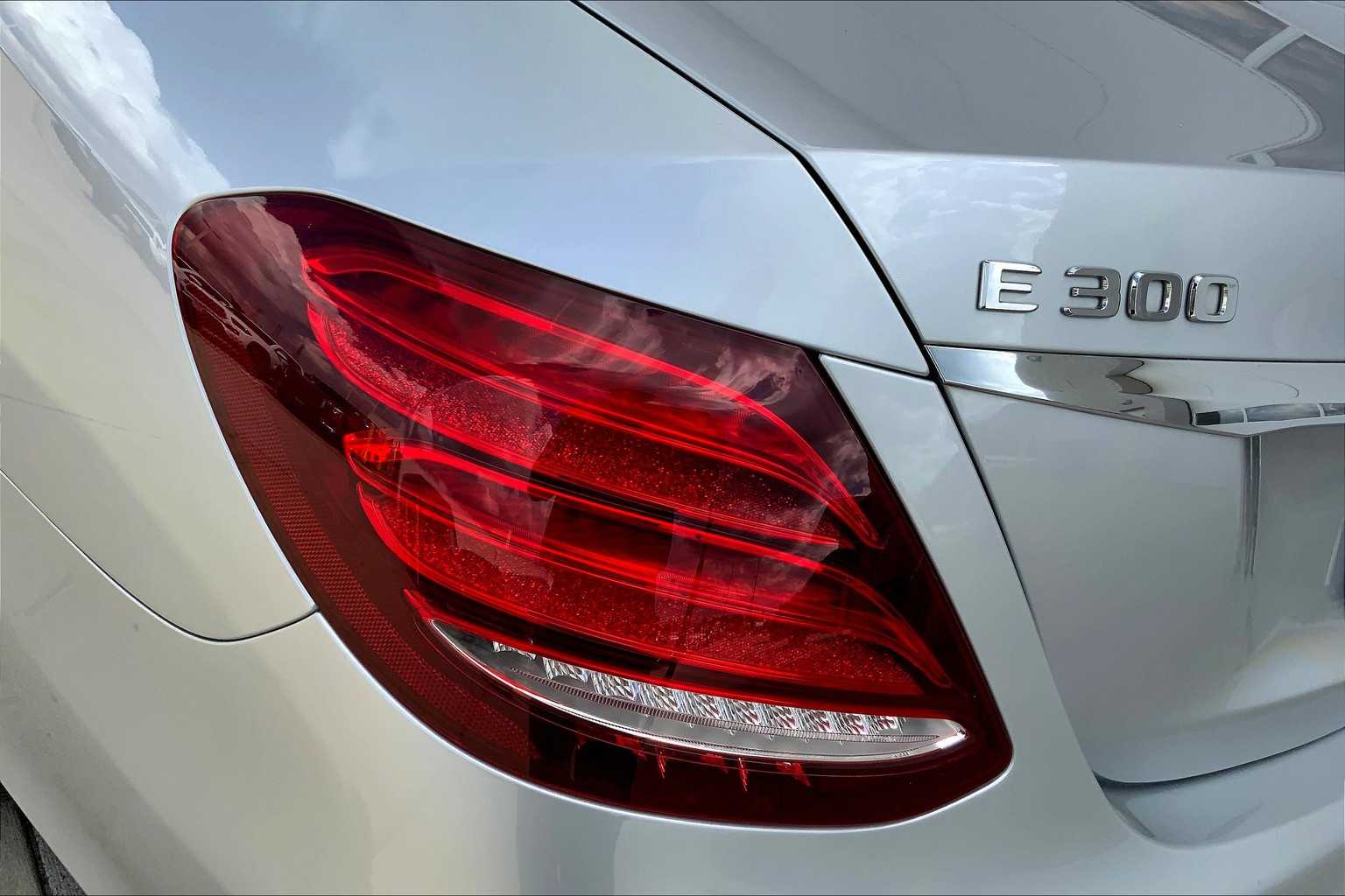 2017 Mercedes Benz E 300 Sport photo 24