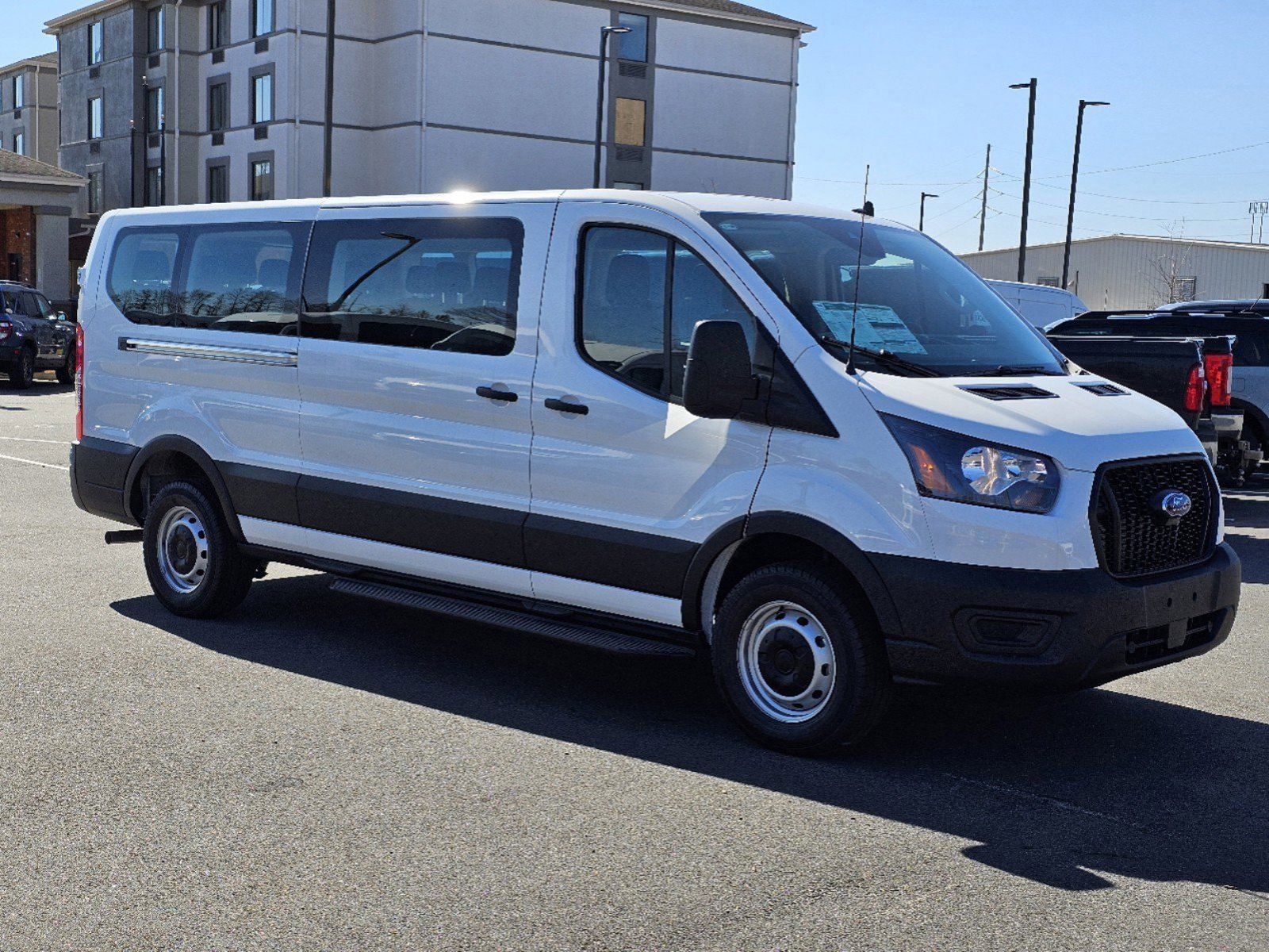 2024 Ford Transit Passenger XL photo 4