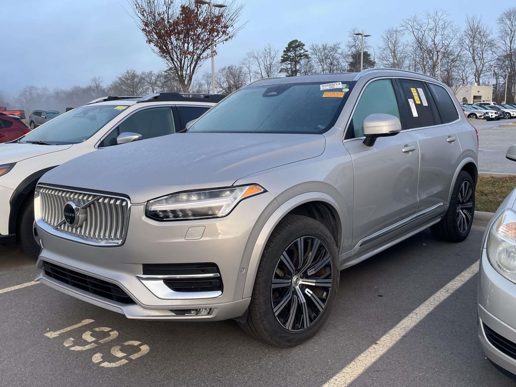2025 Volvo XC90 Plus photo 2