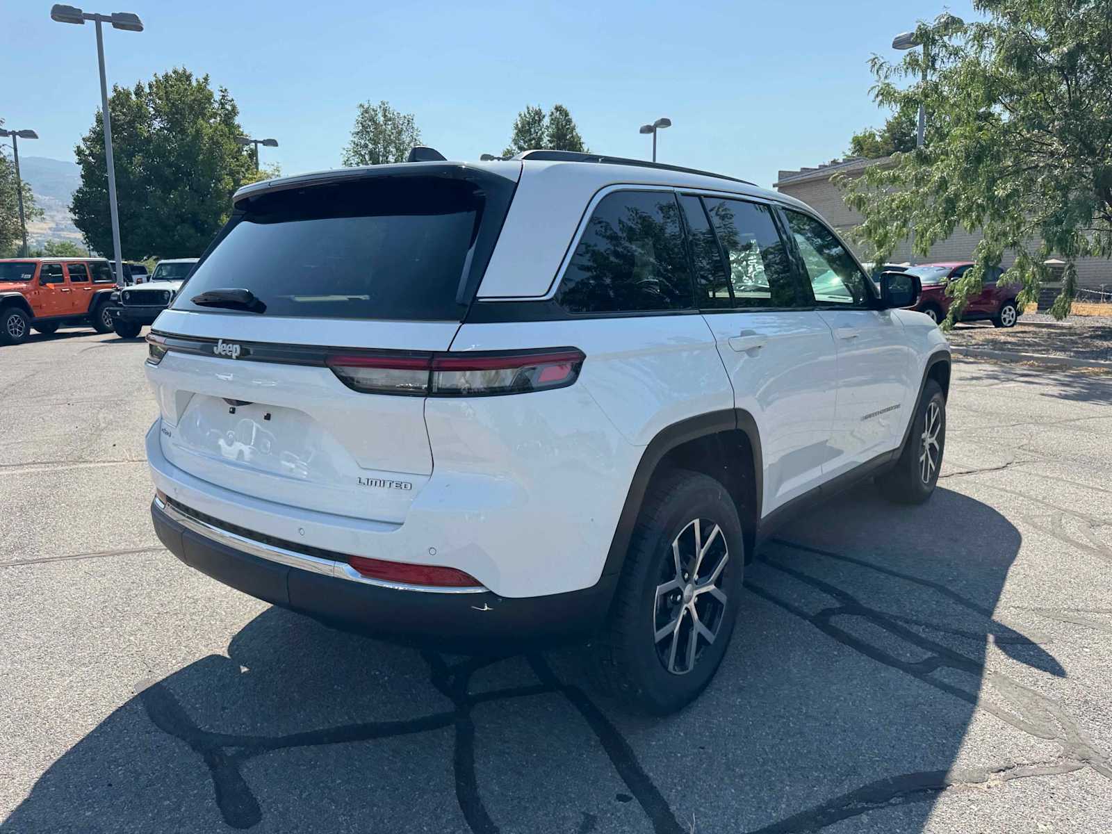 2025 Jeep Grand Cherokee Limited photo 4