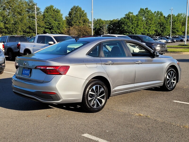 2024 Volkswagen Jetta 1.5T S photo 3