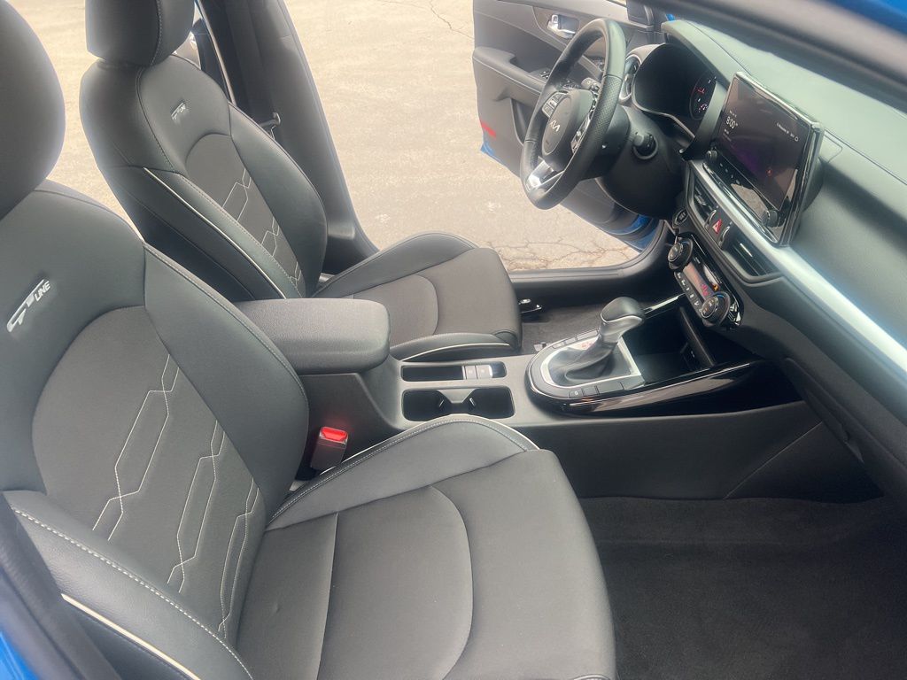 2024 Kia Forte GT-Line photo 17