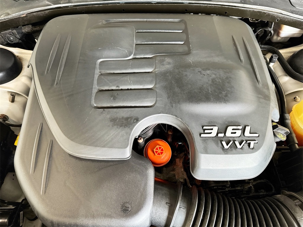 2013 Chrysler 300 Base photo 14