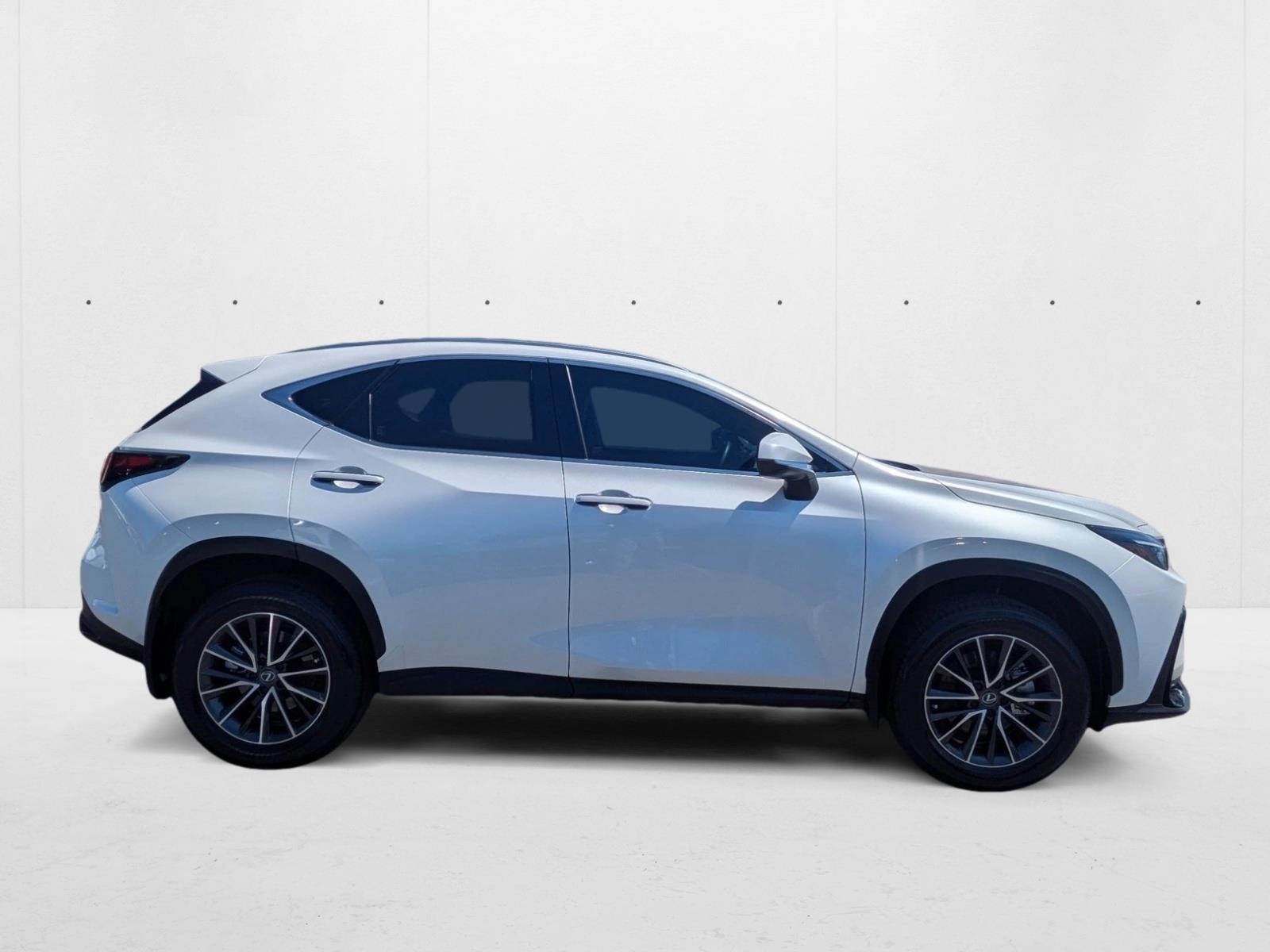 2024 Lexus NX 350h Premium AWD photo 4