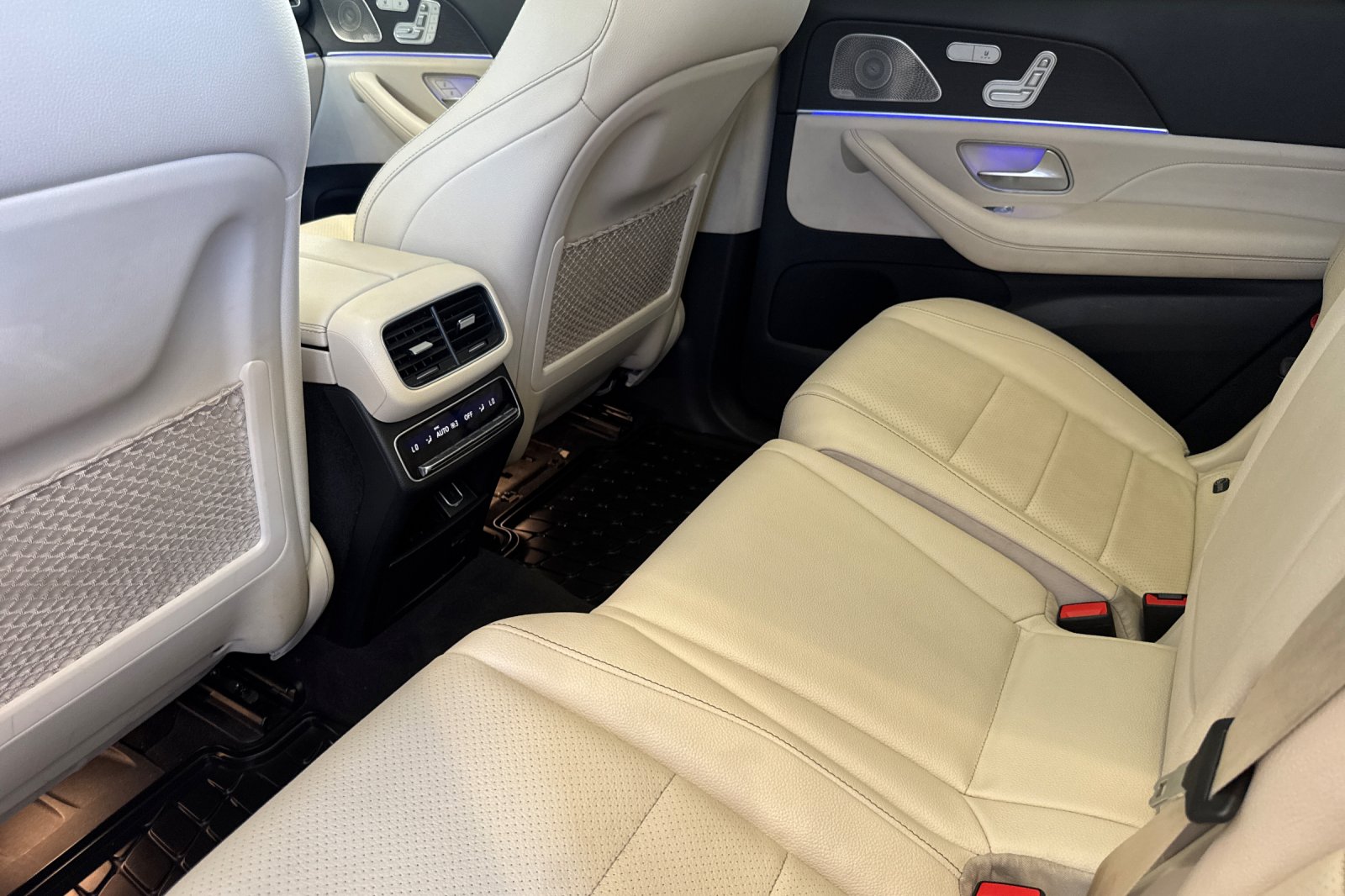 2022 Mercedes Benz GLS 450 4MATIC photo 10