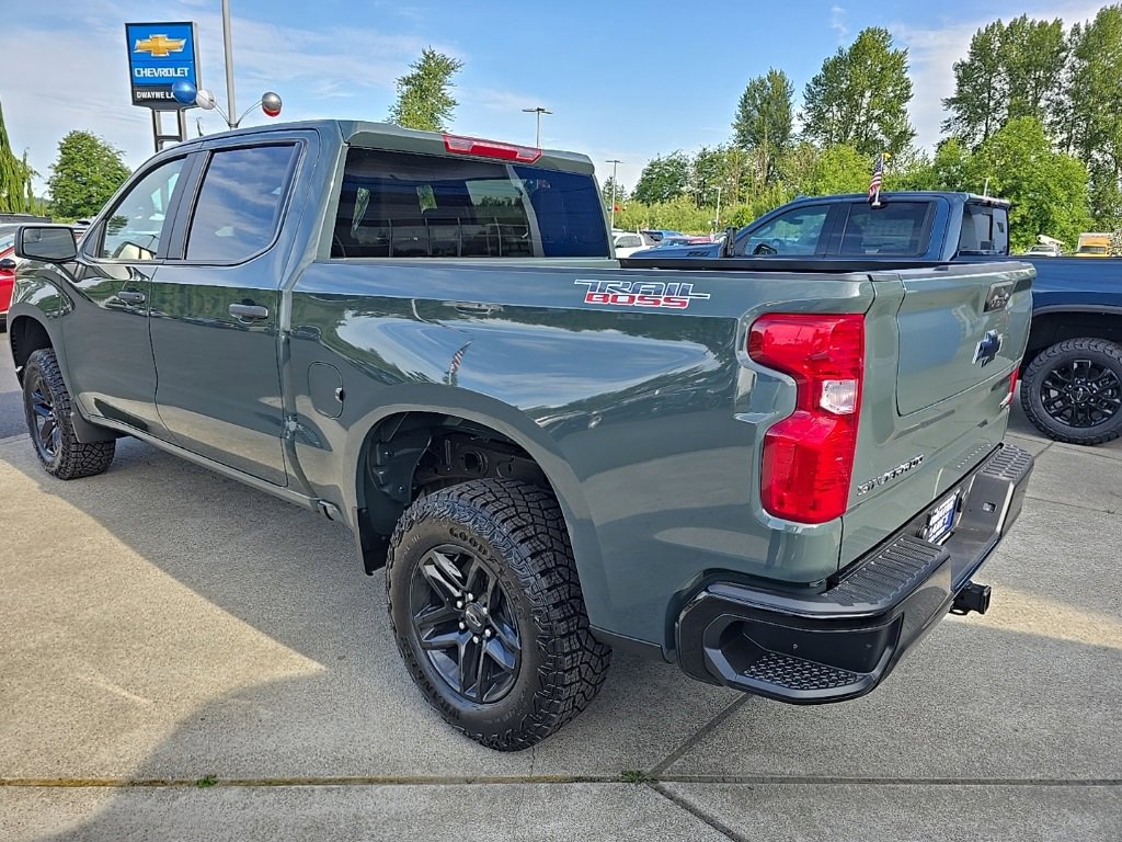 2025 Chevrolet Silverado 1500 Custom Trail Boss photo 3