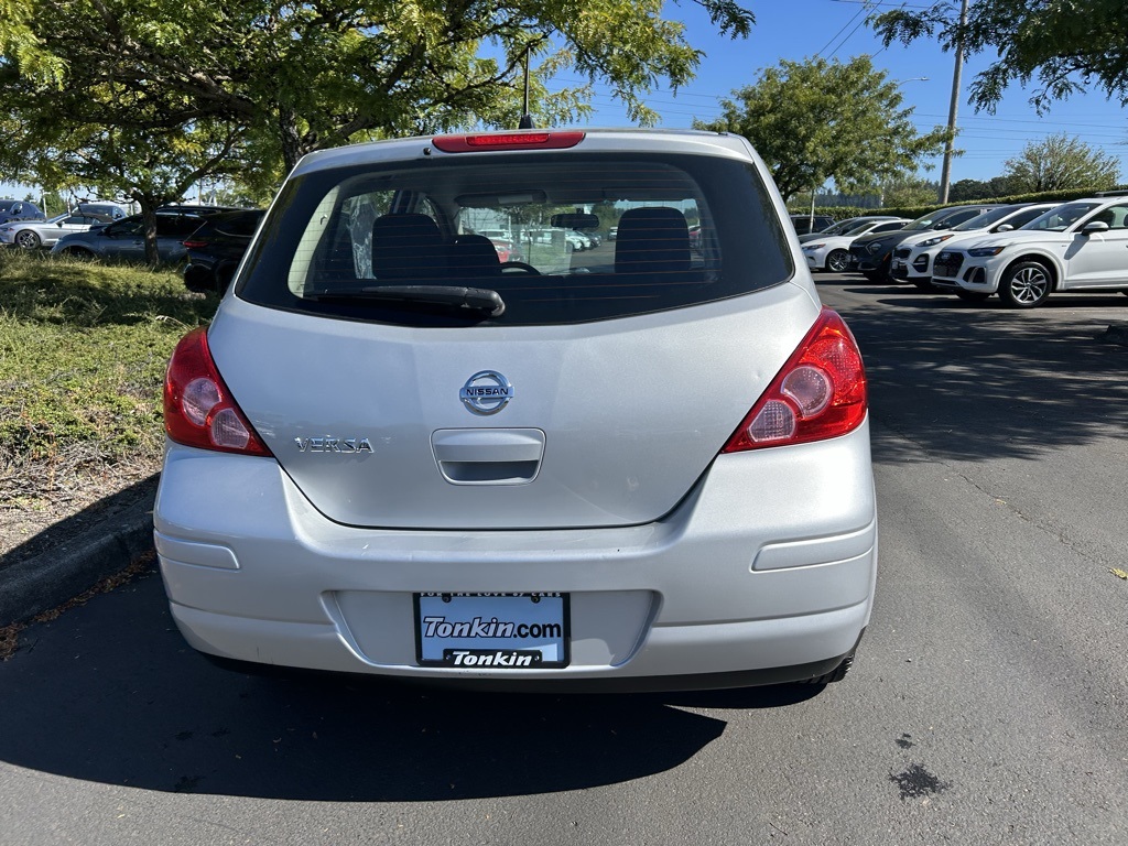 2012 Nissan Versa 1.8 S photo 6