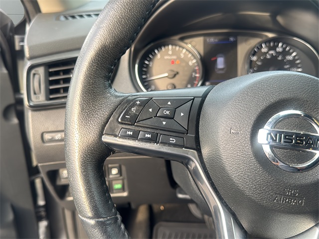 2019 Nissan Rogue SL photo 9