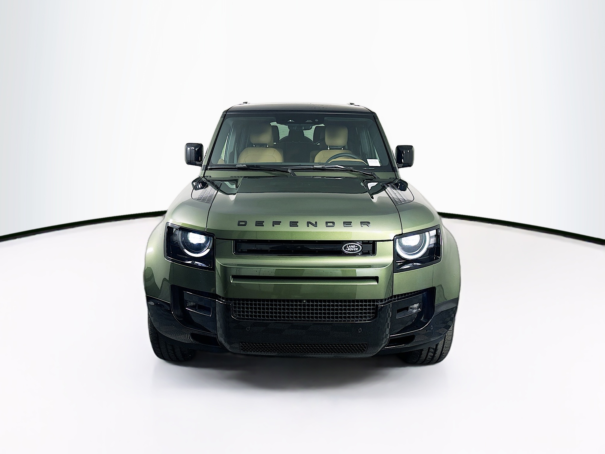 2026 Land Rover Defender 130 X-Dynamic SE photo 2