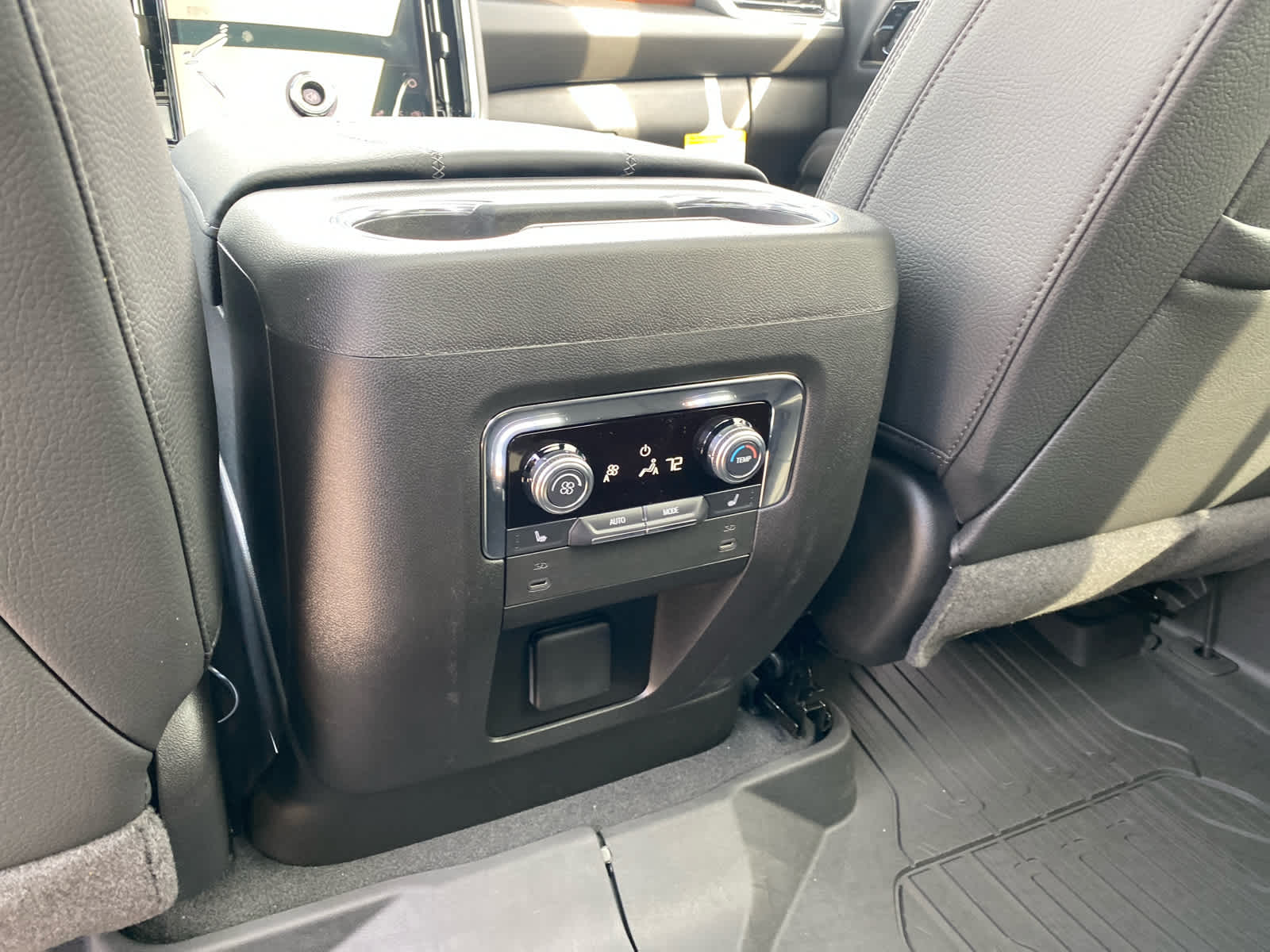 2025 Gmc Yukon XL Denali photo 26