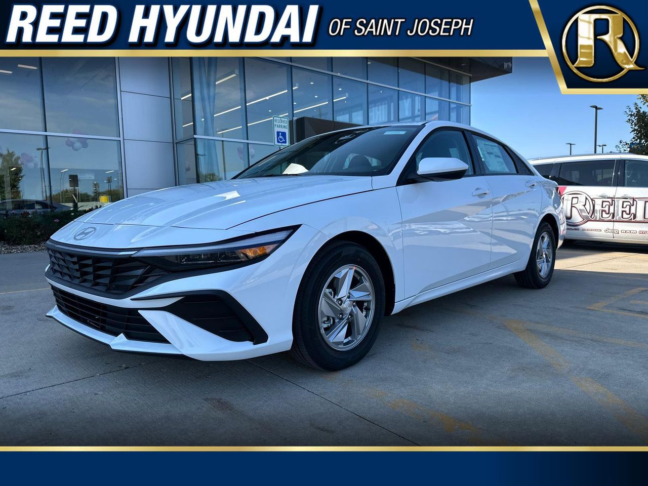 2025 Hyundai Elantra SE's photo