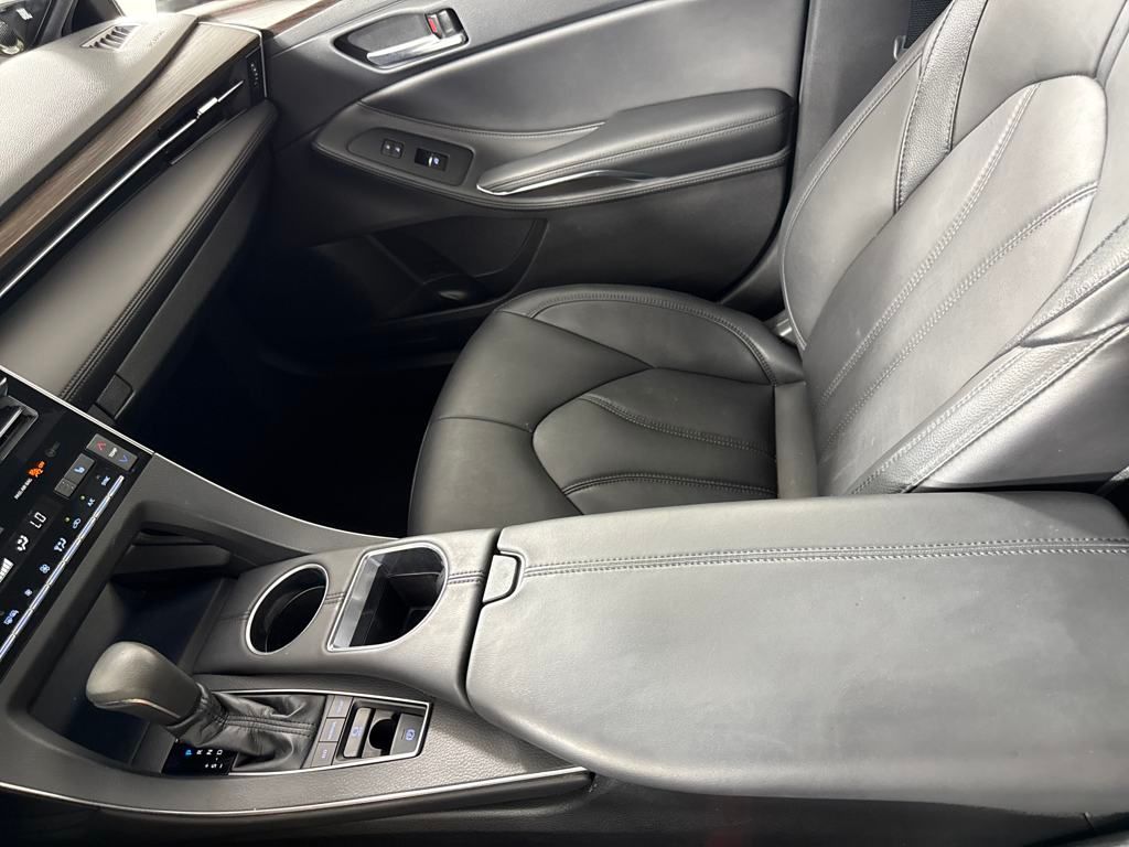 2019 Toyota Avalon XLE photo 10
