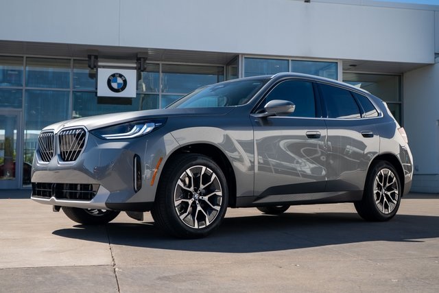 2026 BMW X3 30's photo