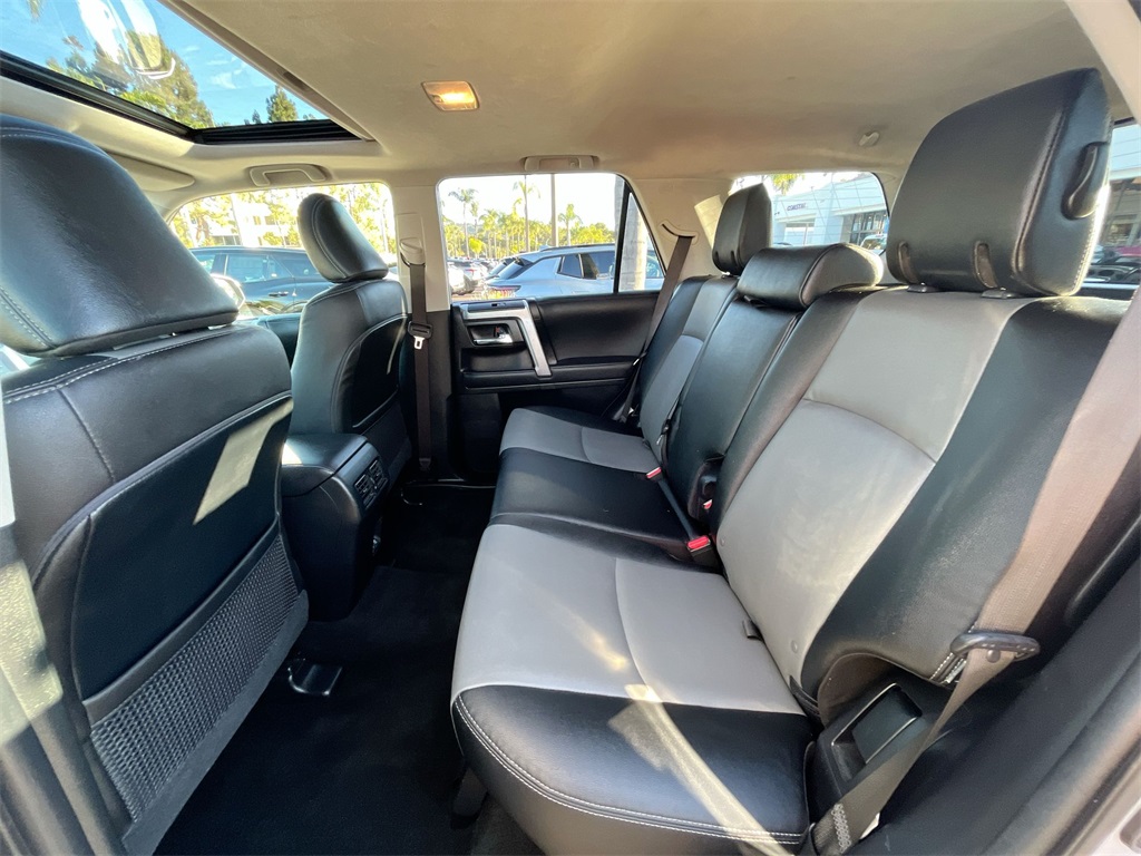 2022 Toyota 4Runner SR5 Premium photo 25