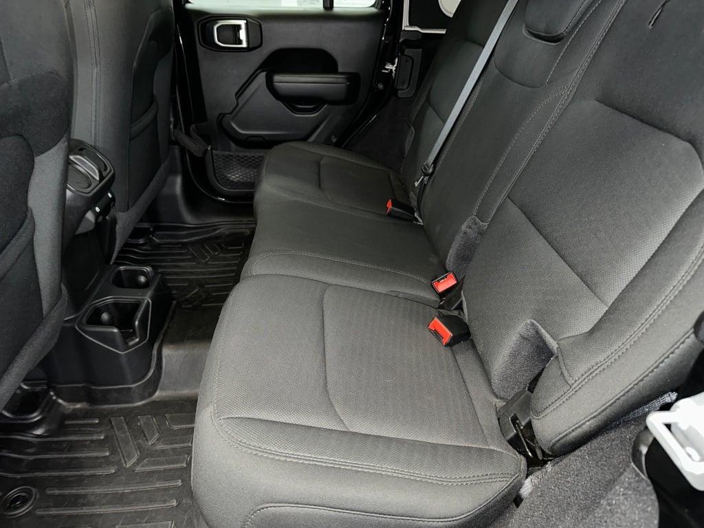 2021 Jeep Wrangler Unlimited Sport Altitude photo 12