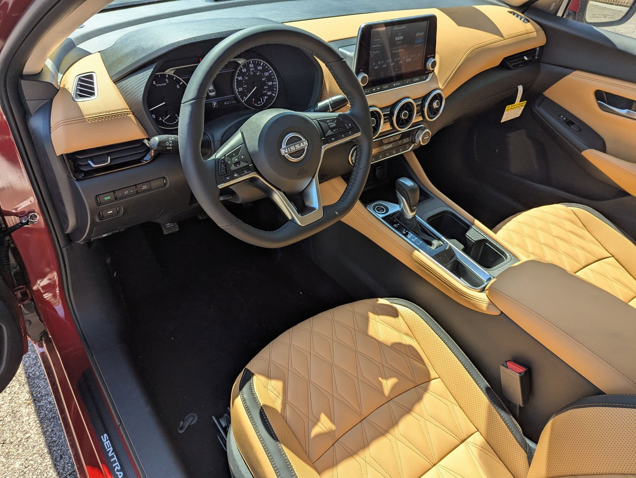 2025 Nissan Sentra SV photo 3
