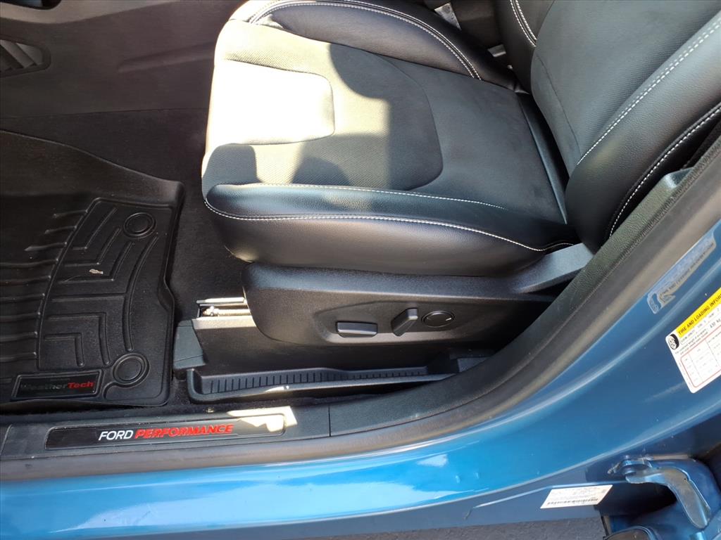2021 Ford Edge ST photo 9