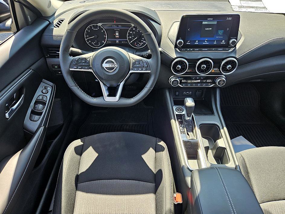 2025 Nissan Sentra SV photo 9