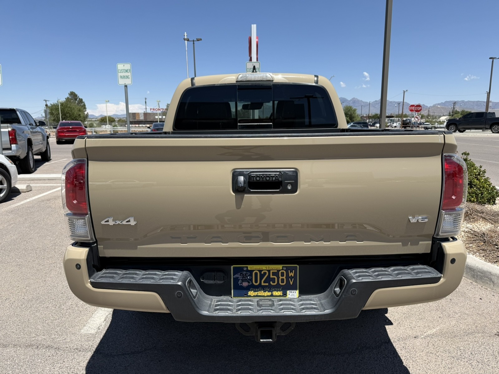 Used 2018 BROWN Toyota Limited image 5