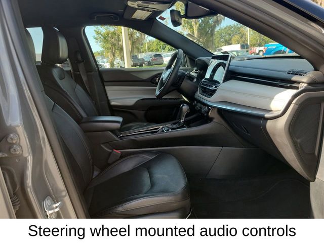 2023 Jeep Compass Limited photo 5
