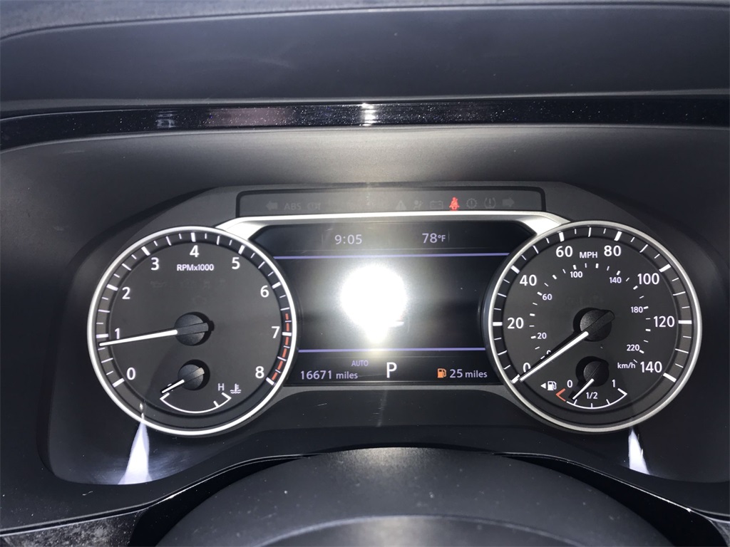 2024 Nissan Pathfinder SL photo 13