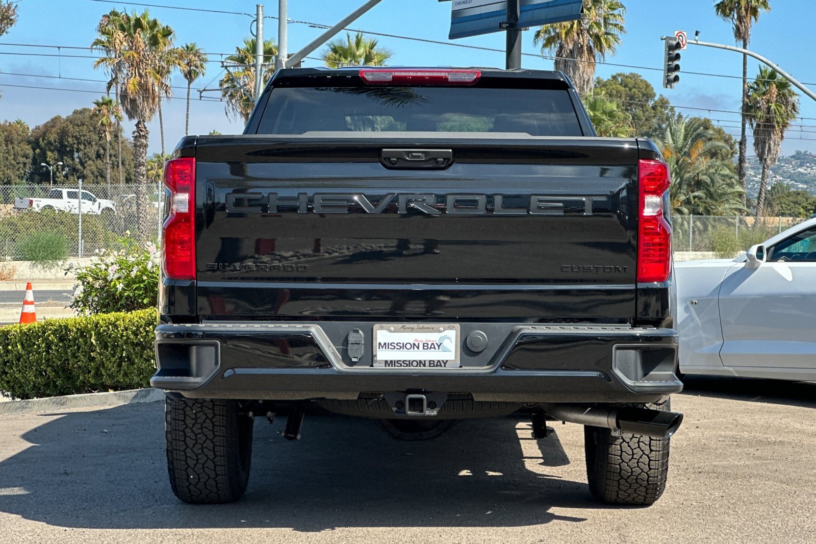 2025 Chevrolet Silverado 1500 Custom photo 5