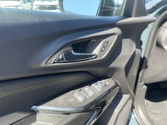 2025 Chevrolet Trax LT photo 22
