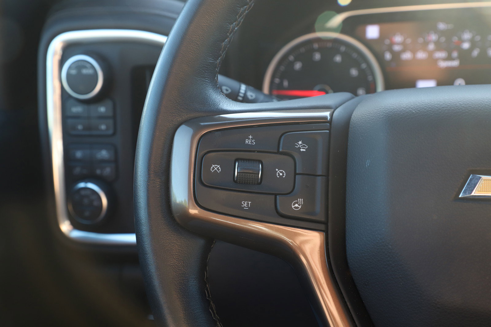 2022 Chevrolet Silverado High Country photo 23