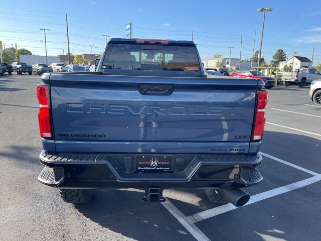 2025 Chevrolet Silverado 2500HD LTZ photo 6