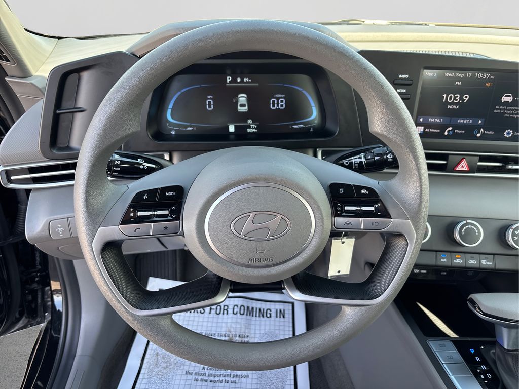 2024 Hyundai Elantra SE photo 20