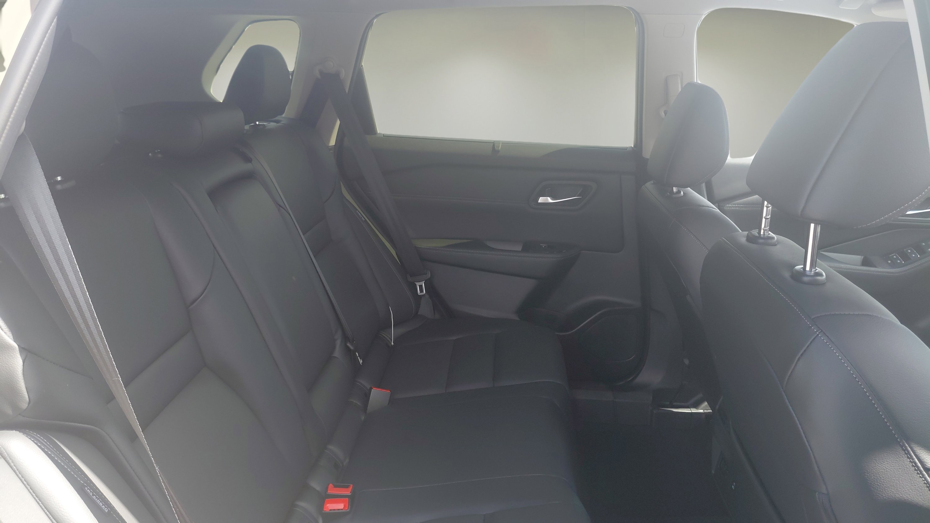 2025 Nissan Rogue SL photo 10