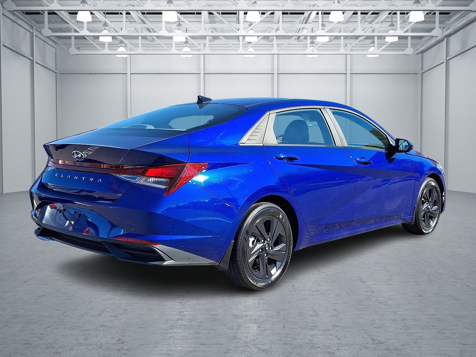 2023 Hyundai Elantra SEL photo 4