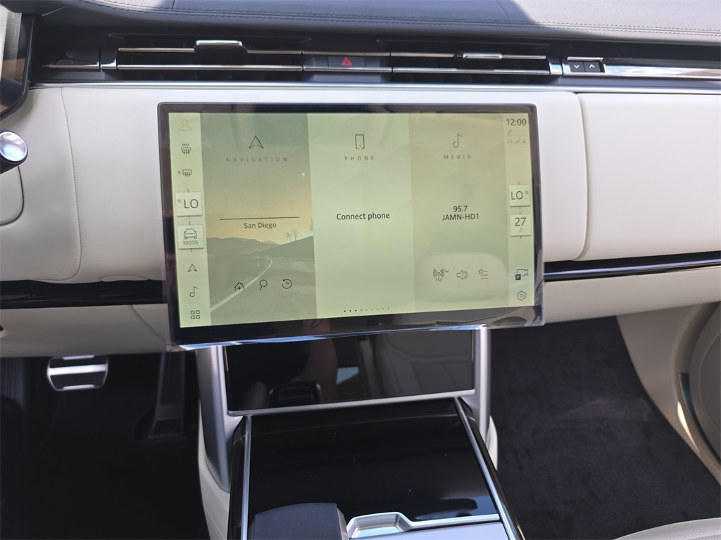 2025 Land Rover Range Rover SE photo 20