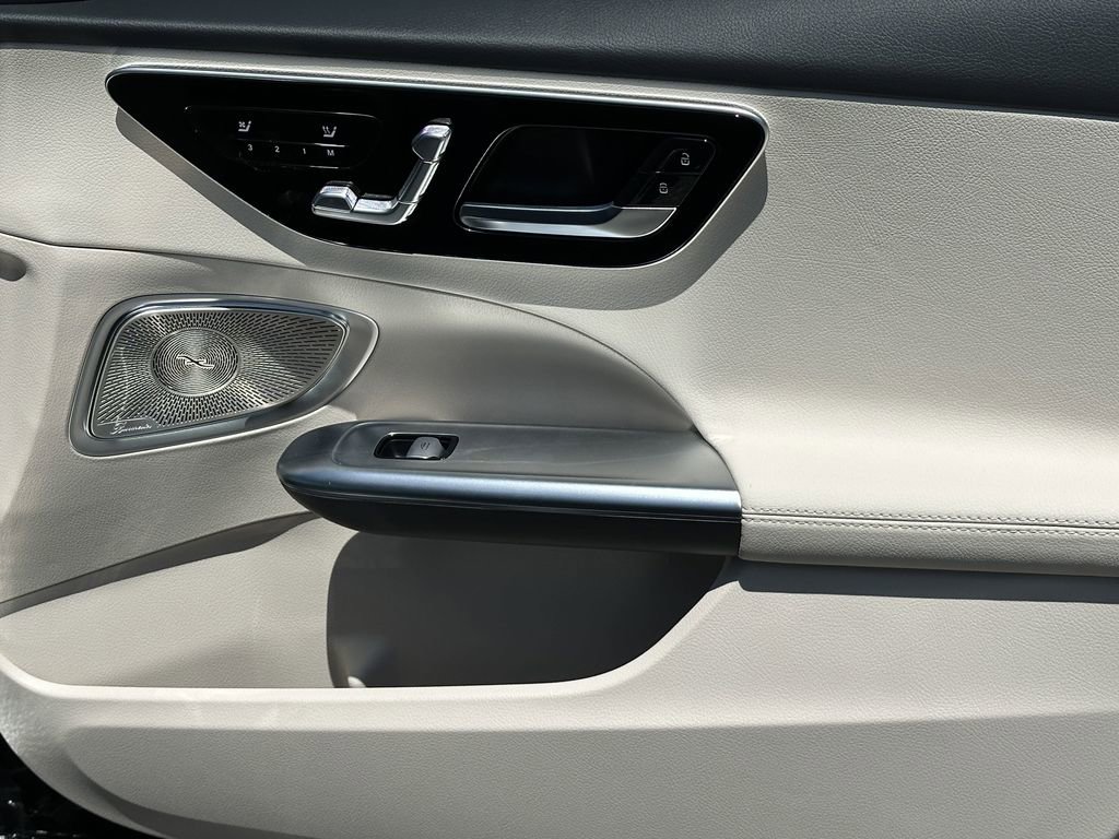 2025 Mercedes Benz C 300 4MATIC Sedan photo 16