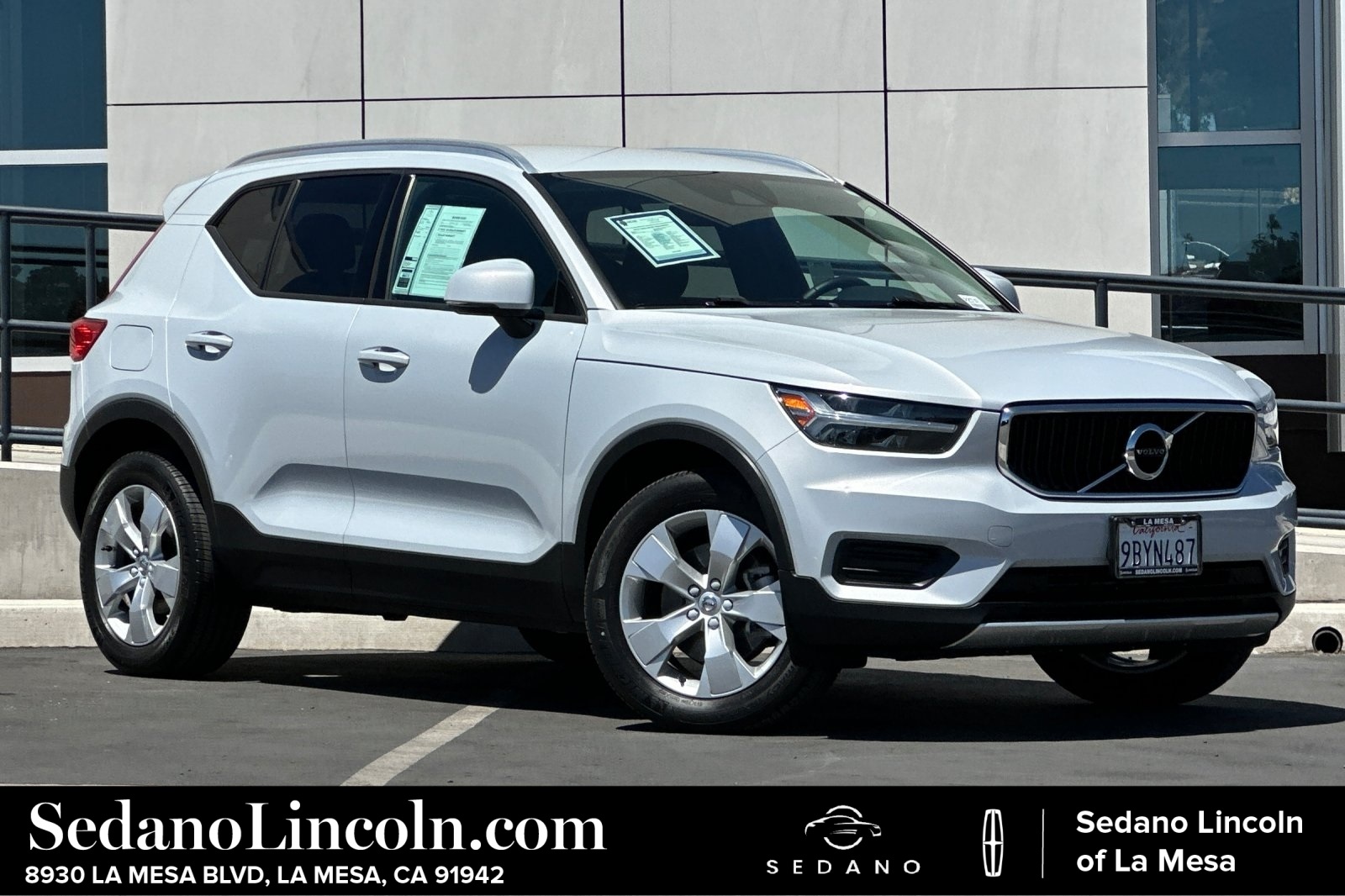 2022 Volvo XC40 Momentum