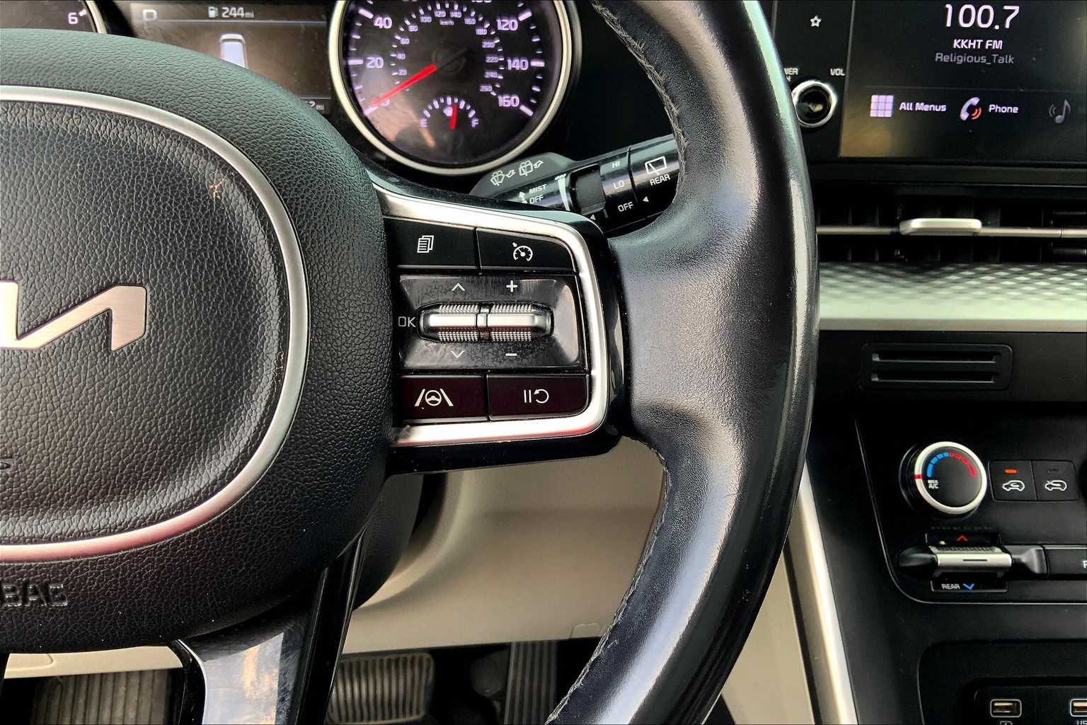 2022 Kia Carnival LXS photo 23