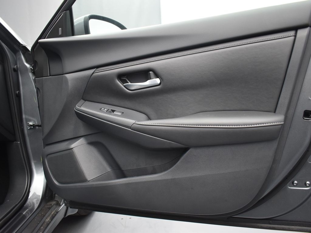 2025 Nissan Sentra SV photo 24